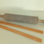 Nudelholz und Holzleisten